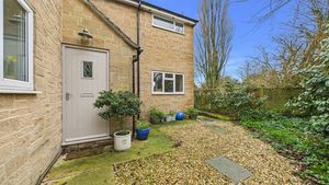 Photo 25- click for photo gallery